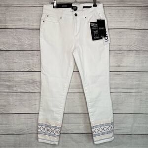 NEW! Jones New York White Madison Skinny Leg Crop Jeans Embroidered Hem 6P